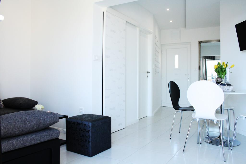 Apartment One Vision Split Rum bild